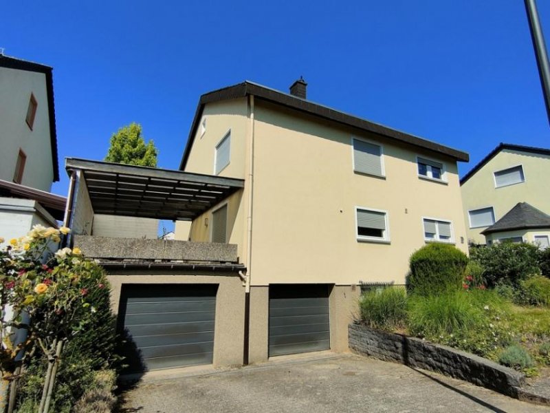 Eltville am Rhein Großzügiges EFH, herrlicher Garten, 2 Garagen in idyllischer Weinbergslage von Eltville-Hattenheim Haus kaufen