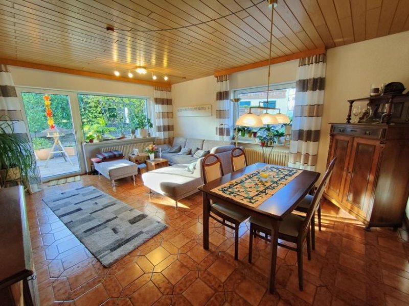 Schlangenbad Freist. EFH + Garten in Schlangenbad Bärstadt, 4 Zimmer + 3 Zimmer (ca. 32m² Nutzfl. wohnl. genutzt) Haus kaufen