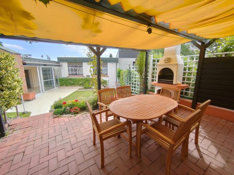 Walluf Moderner, sehr gepflegter individueller Bungalow, ELW, Doppelgarage, ruhige begehrte Lage in Walluf Haus kaufen