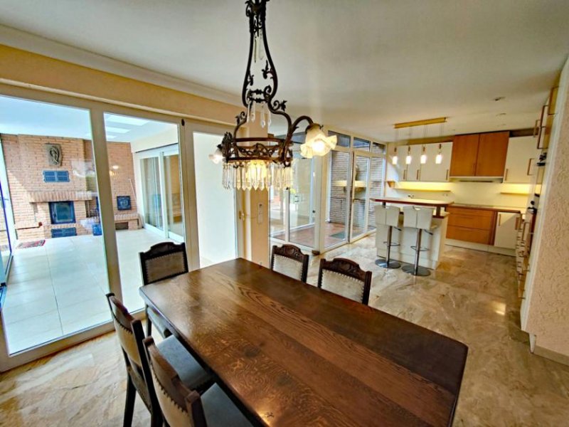 Walluf Moderner, sehr gepflegter individueller Bungalow, ELW, Doppelgarage, ruhige begehrte Lage in Walluf Haus kaufen