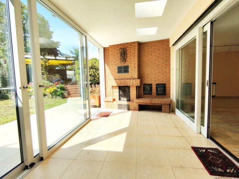 Walluf Moderner, sehr gepflegter individueller Bungalow, ELW, Doppelgarage, ruhige begehrte Lage in Walluf Haus kaufen