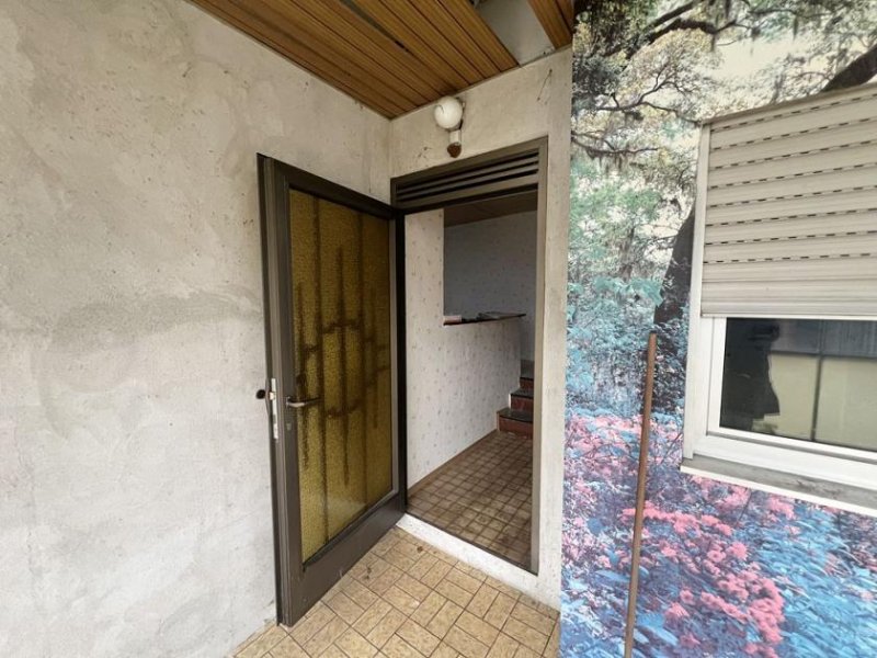 Raunheim Abrissgrundstück in zentraler Lage von Raunheim mit 2 Wohneinheiten bebaubar! Grundstück kaufen