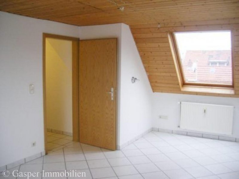Raunheim Vermietete 4-Zimmer Eigentumswohnung mit Spitzboden in Raunheim Wohnung kaufen
