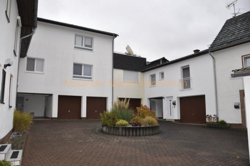 Hünstetten Attraktives Mehrfamilienhaus mit 6 Wohneinheiten als Kapital-Anlageobjekt in Hünstetten! Gewerbe kaufen