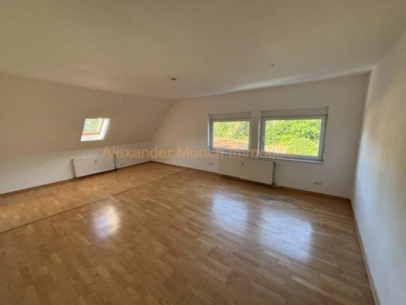 Hünstetten Provisionsfrei-Moderne 3-Zimmer-Maisonettewohnung mit Terrasse und Einzelgarage! Wohnung kaufen