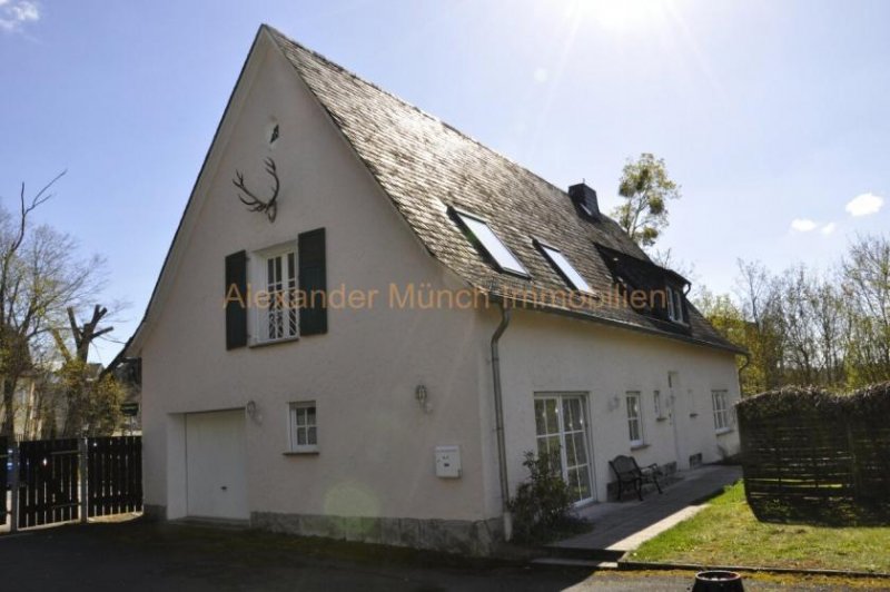 Idstein Großzügiges 8-Zimmer-Einfamilienhaus mit Lagegrundstück in Idstein-Stadt! Haus kaufen