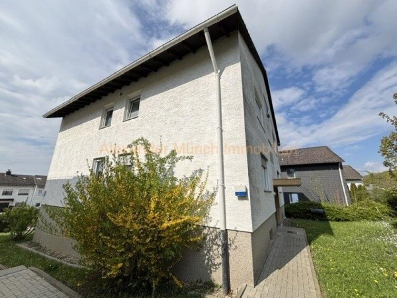 Niedernhausen Kapitalanlage-Attraktives Mehrfamilienhaus mit 5 Wohneinheiten in gefragter Wohnlage von Niedernhausen! Haus kaufen