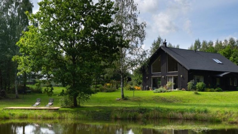 Karlstadt Hier trifft die Moderne auf die Tradition! Tolle Haus in herrlicher Naturlandschaft, 30 Minuten von Karlstad Haus kaufen