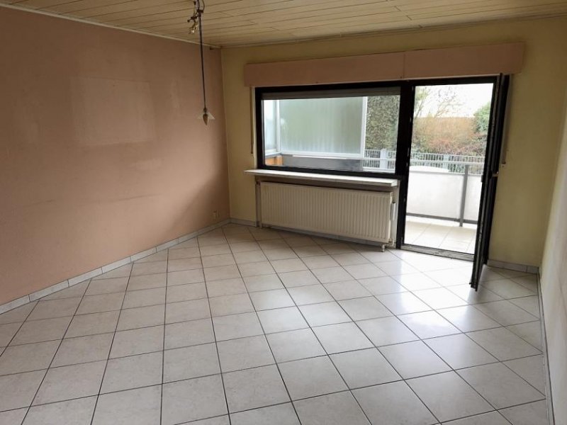 Eschborn Fast wie im eigenem Haus - Helle 2-Zimmer Wohnung plus 5 Garagen! Wohnung kaufen