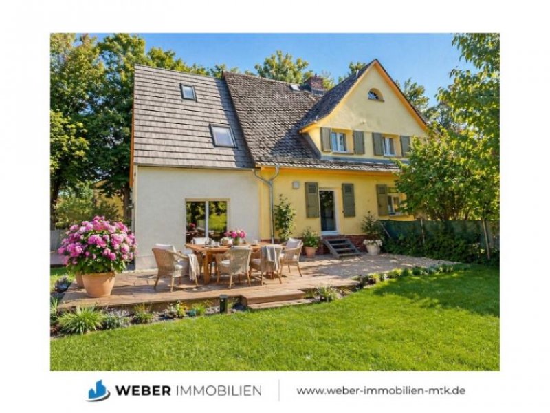 Hattersheim am Main ZWEI Doppelhaushälften auf RIESIGEM SONNEN-Grundstück in ZENTRALER Lage Haus kaufen