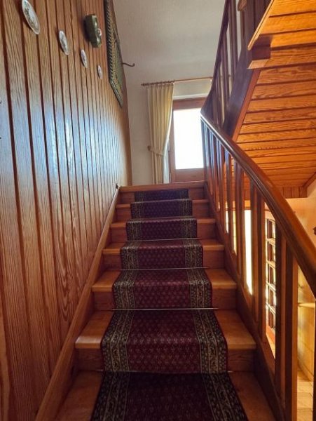 Eppstein Alt genug für Geschichten. Jung genug für Neues. – Haus mit Möglichkeiten Haus kaufen