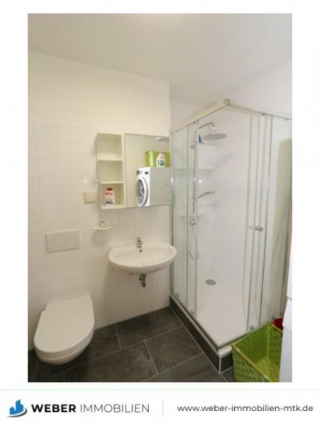 Frankfurt am Main ++ NETTO Rendite von 5,95% + möbliert + teilsaniertes Bad + NEUE Einbauküche + TG Stellplatz ++ Wohnung kaufen