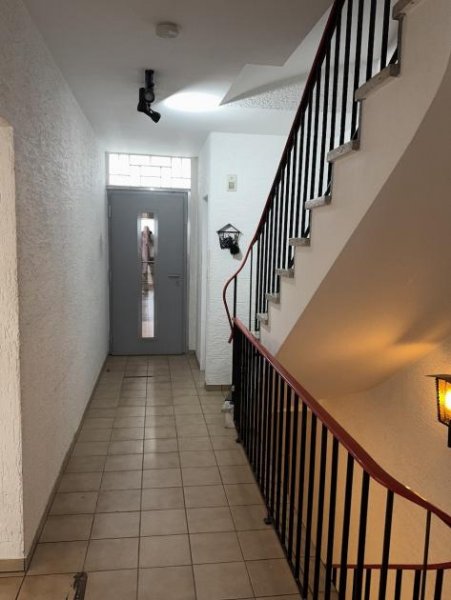 Frankfurt am Main Großzügiges Reihenhaus mit viel Platz – ideal für Familien! Haus kaufen