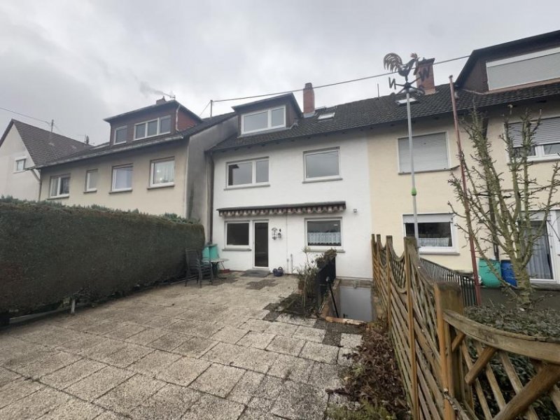 Frankfurt am Main Großzügiges Reihenhaus mit viel Platz – ideal für Familien! Haus kaufen