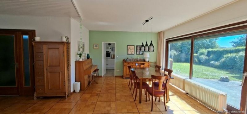 Saarbrücken Charmantes, freistehendes Einfamilienhaus mit schönem Grundstück Haus kaufen