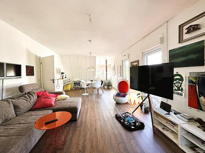 Saarbrücken Traumhafte Maisonettewohnung auf dem Rodenhof mit Balkon und 2 Parkplätzen Wohnung kaufen
