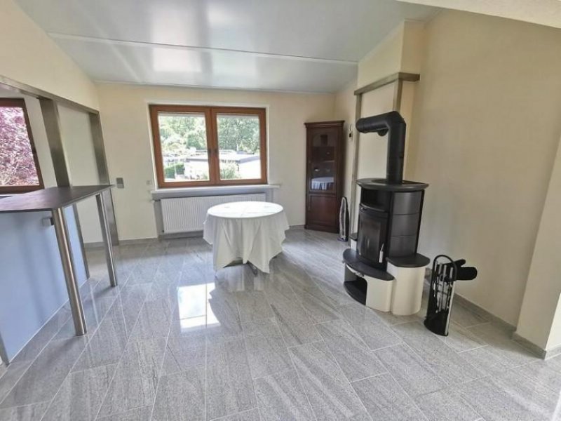 Saarbrücken TRAUMWOHNUNG - in der Natur und Metropolnahe - barrierefrei - neuwertig saniert! ALTERSRUHESITZ! Wohnung kaufen