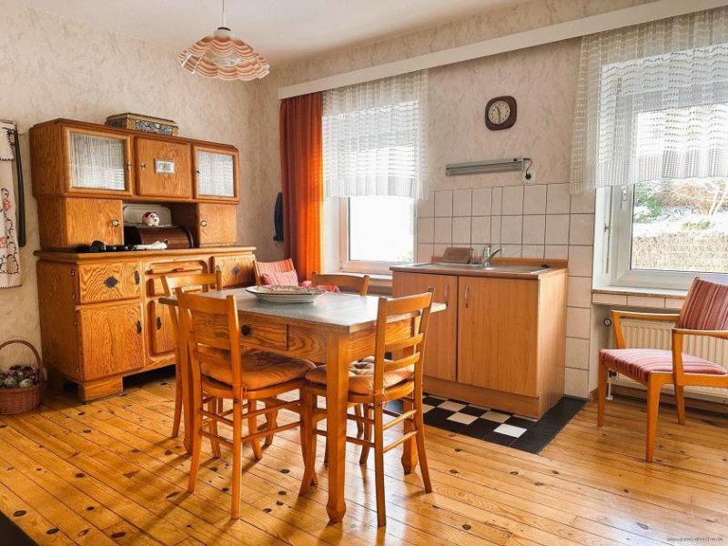 Saarbrücken Gepflegtes Zweifamilienhaus mit Garage und Garten in Schafbrücke Haus kaufen