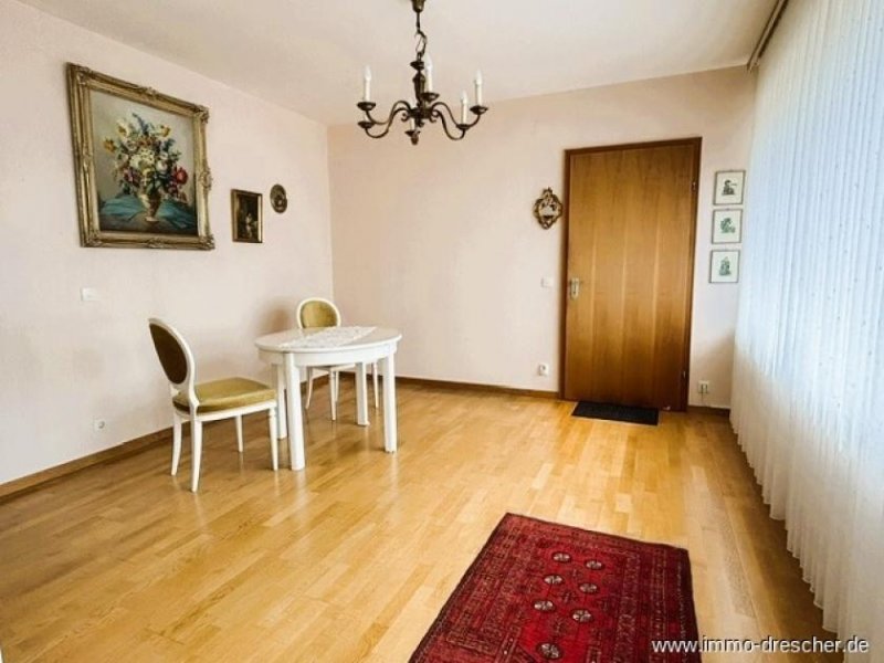 Saarbrücken Ihre hochwertige 3 - 4 Zimmer Wohnung mit 2 Balkons und Einzelgarage am Rotenbühl Wohnung kaufen