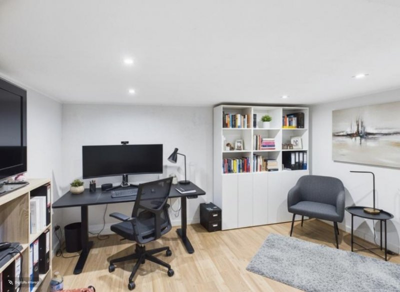 Saarbrücken Attraktive Maisonette-Wohnung mit Terrasse, Garten und Einbauküche Wohnung kaufen