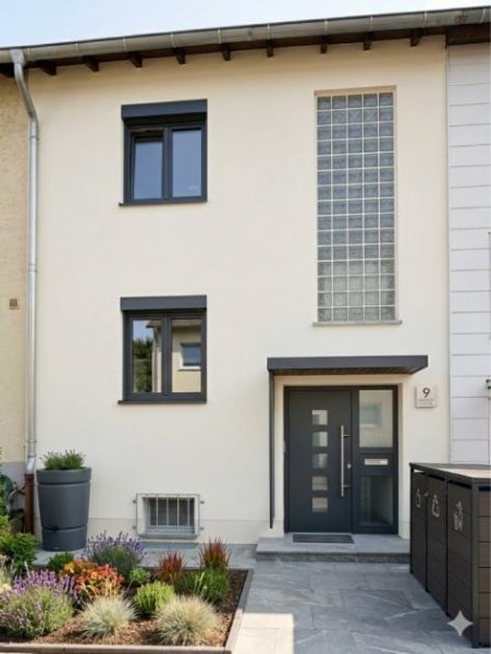 Saarbrücken Charmantes Reihenmittelhaus mit Garten und umfangreicher Sanierung Haus kaufen