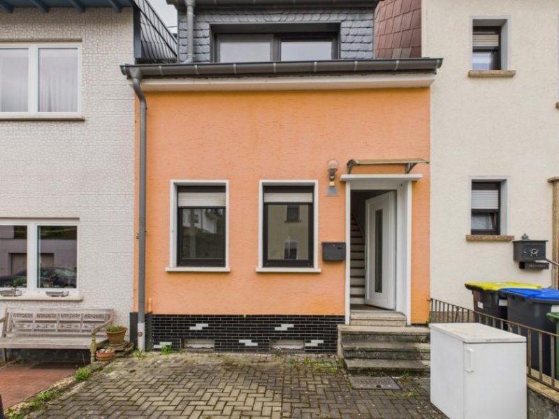 Saarbrücken Ein Ort zum Bleiben – saniertes Einfamilienhaus mit großem Garten in Altenkessel! Haus kaufen