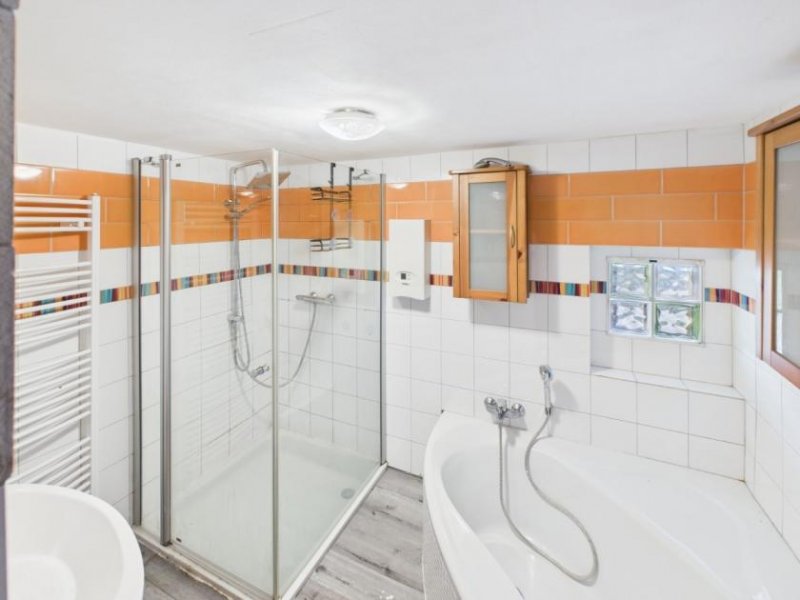 Saarbrücken Ein Ort zum Bleiben – saniertes Einfamilienhaus mit großem Garten in Altenkessel! Haus kaufen