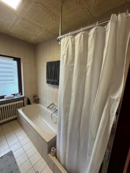 Saarbrücken KAPITALANLAGE - MFH - Mehrgenerationenhaus - RENDITE - Gewerbemöglichkeiten mit Kühlräumen Haus kaufen
