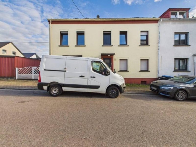 Bous Solides Mehrgenerationenhaus mit Terrasse, 2 Garagen und ca. 172 m² Wohnfläche in Bous! Haus kaufen