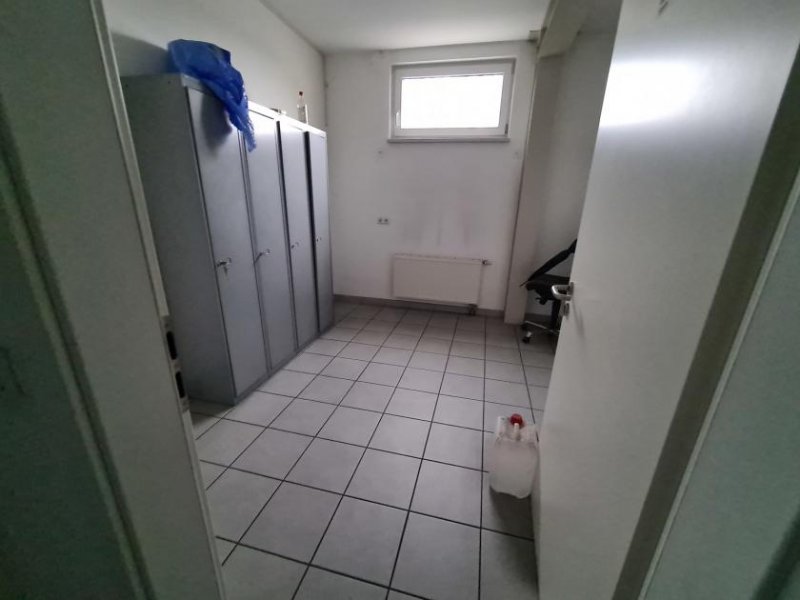 St. Ingbert Lager/Produktionsgebäude/Büro,vielseitige Nutzungsmöglichkeit, eventuell auch Lebensmittelproduktion Gewerbe kaufen