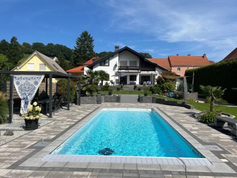 Homburg Exklusives Anwesen mit eindrucksvollem Garten und Pool ! / AW151-2 Haus kaufen
