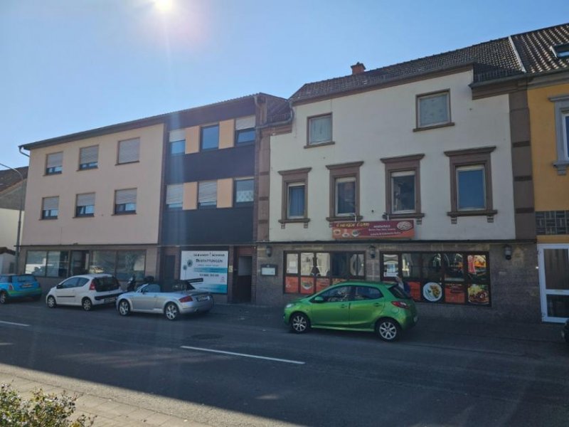 Blieskastel Sanierer aufgepasst !! 2 1/2 Mehrfamilienhäuser mit Nebengebäude zum Schnäppchenpreis ! Haus kaufen