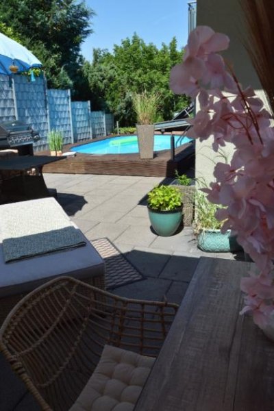 Zweibrücken Modernisierte Doppelhaushälfte mit Südgarten, Pool und hochwertiger Ausstattung (AW165-1) Haus kaufen