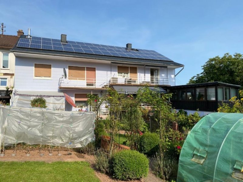 Battweiler Preis Korrektur-2 FH mit toller Aussicht, gr. Garten, 2 Garagen & PV-Anlage in Battweiler(AW162) Haus kaufen