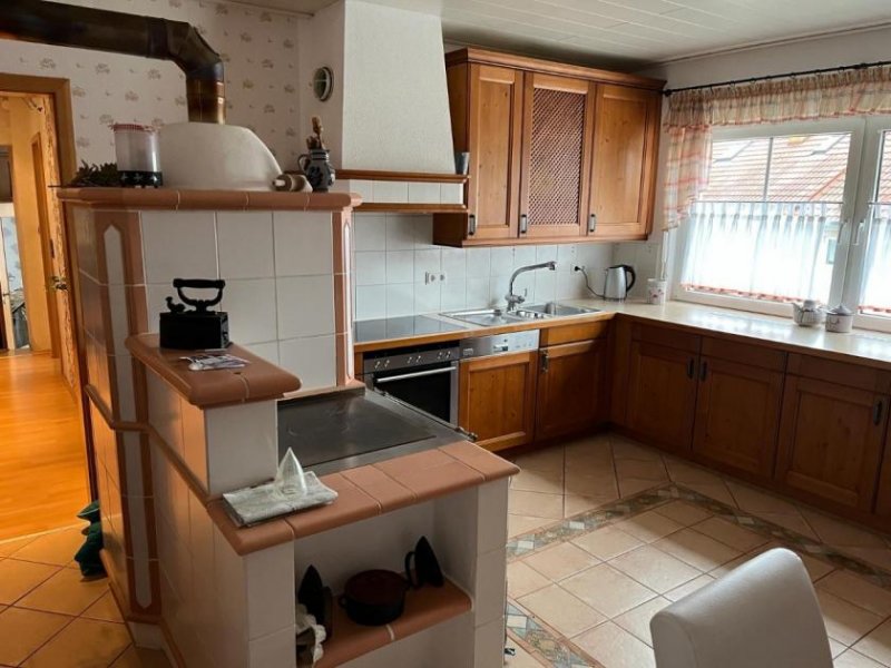 Battweiler Schönes 2 FH mit wundervoller Aussicht, 2 Garagen, gr. Garten, PV-Anlage, in Battweiler (AW162) Haus kaufen