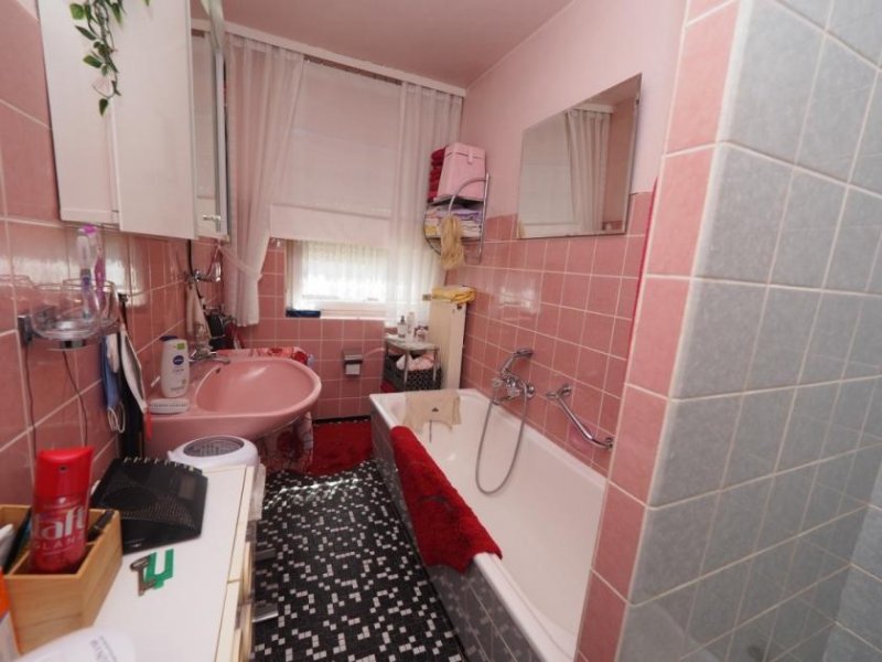 Battweiler Schönes 2 FH mit wundervoller Aussicht, 2 Garagen, gr. Garten, PV-Anlage, in Battweiler (AW162) Haus kaufen