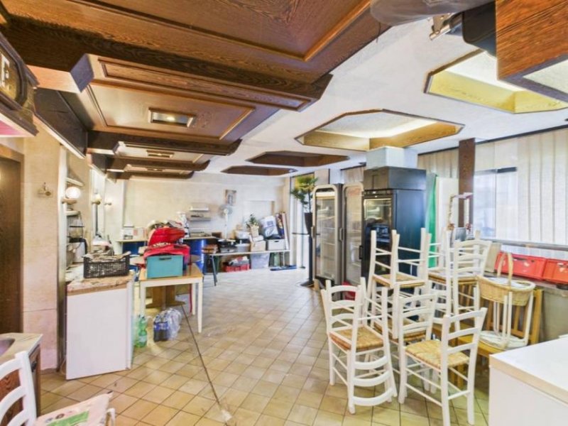 Neunkirchen Leben & Arbeiten unter einem Dach – vielseitiges Einfamilienhaus mit Gewerbefläche in Neunkirchen! Haus kaufen