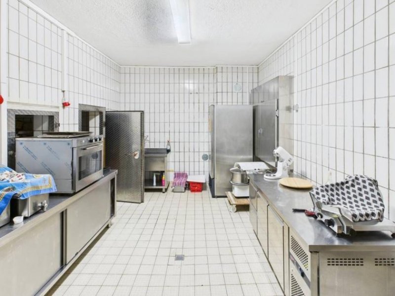 Neunkirchen Leben & Arbeiten unter einem Dach – vielseitiges Einfamilienhaus mit Gewerbefläche in Neunkirchen! Haus kaufen