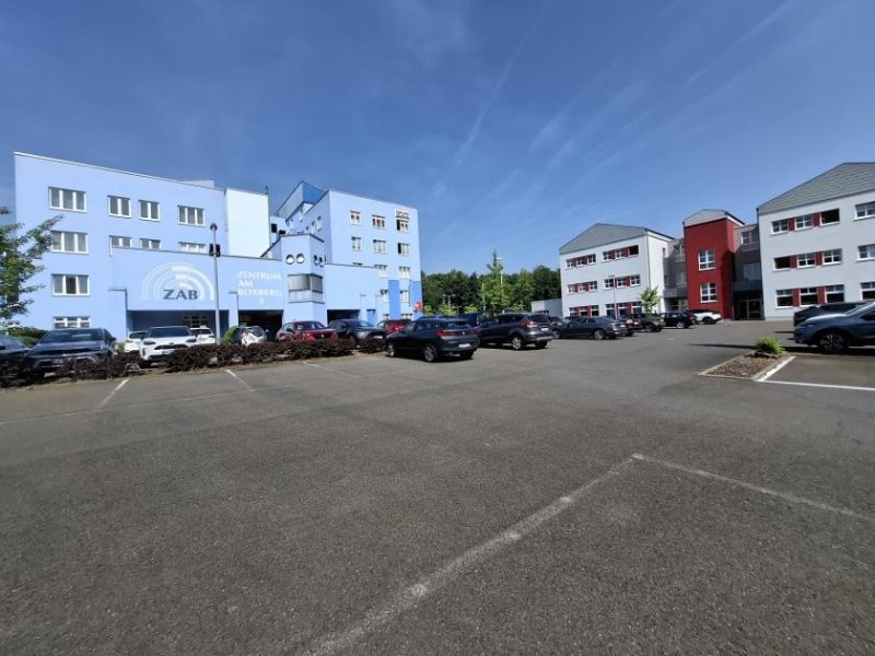 Neunkirchen Renditeobjekt in bekanntem Ärztehaus - Teileigentum als Praxisfläche fest vermietet - Gewerbe kaufen