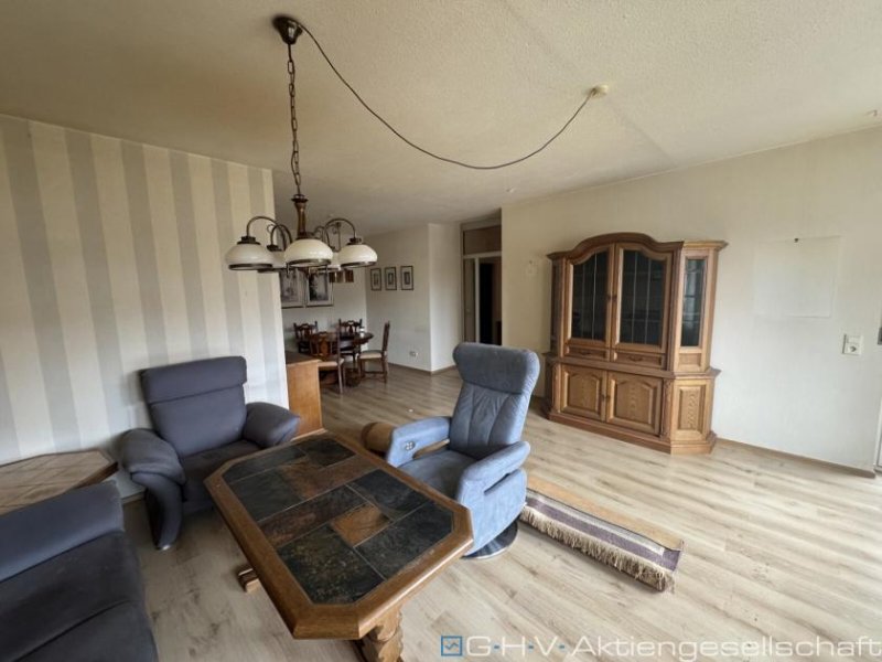 Ottweiler RESERVIERT: Helle 3-Zimmer-Wohnung mit Balkon und Aufzug im Herzen von Ottweiler aus Nachlass Wohnung kaufen