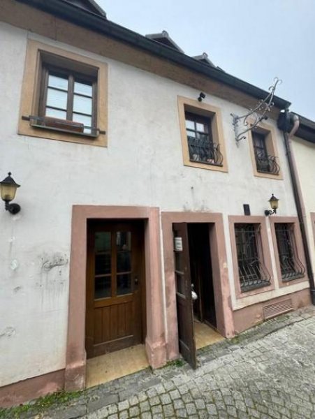 Ottweiler Zinshaus - Lokal mit zus. 4 WE an besonderer Lage - KAPITALANLAGE - sichere Rendite! Denkmal! Haus kaufen
