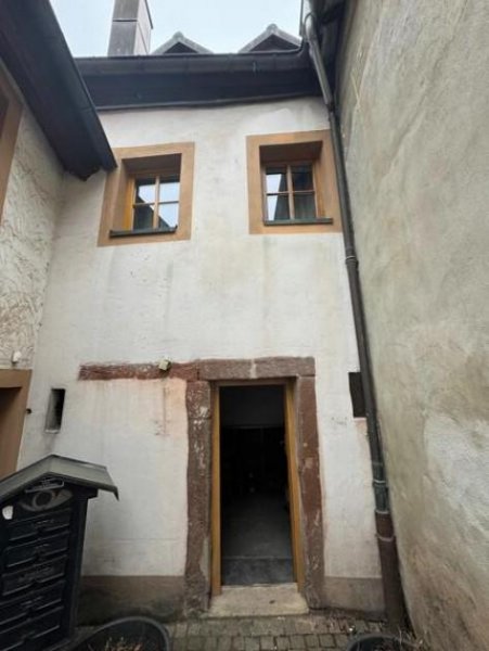 Ottweiler Zinshaus - Lokal mit zus. 4 WE an besonderer Lage - KAPITALANLAGE - sichere Rendite! Denkmal! Haus kaufen
