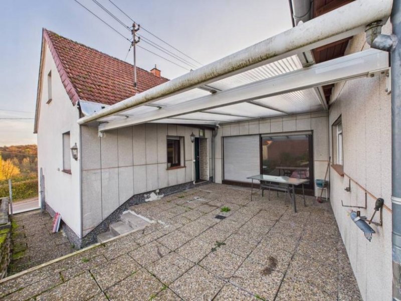 Merchweiler Einfamilienhaus in Merchweiler – modernisiert 2024, 102 m² Wohnfläche und großer Garten! Haus kaufen