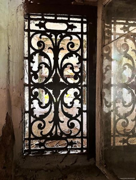 Nonnweiler Erwecke mich aus dem Dornröschenschlaf!
Reihenhaus in Kastel zur Sanierung Haus kaufen