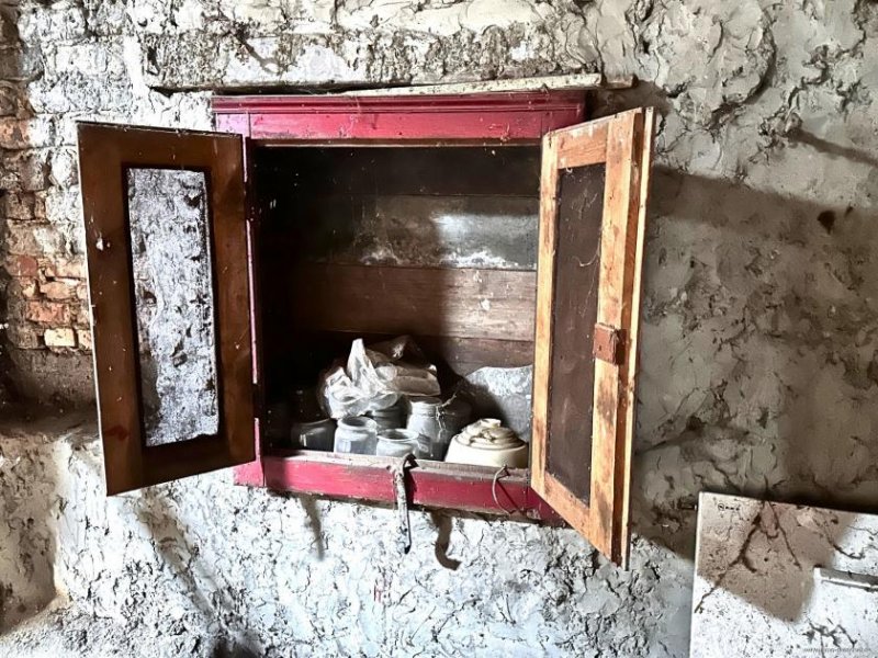 Nonnweiler Erwecke mich aus dem Dornröschenschlaf!
Reihenhaus in Kastel zur Sanierung Haus kaufen
