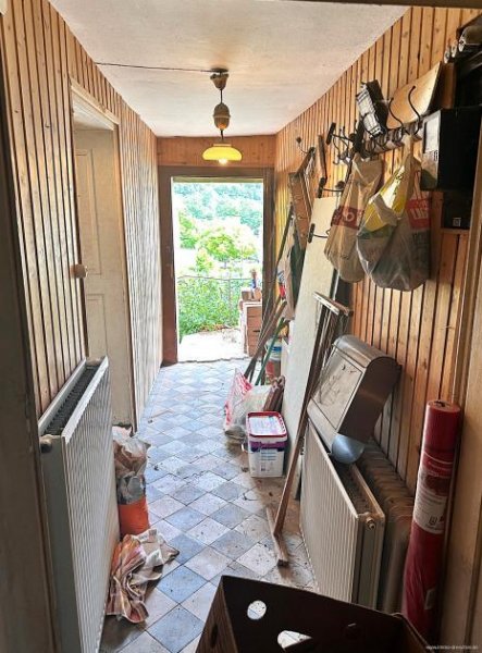 Nonnweiler Erwecke mich aus dem Dornröschenschlaf!
Reihenhaus in Kastel zur Sanierung Haus kaufen