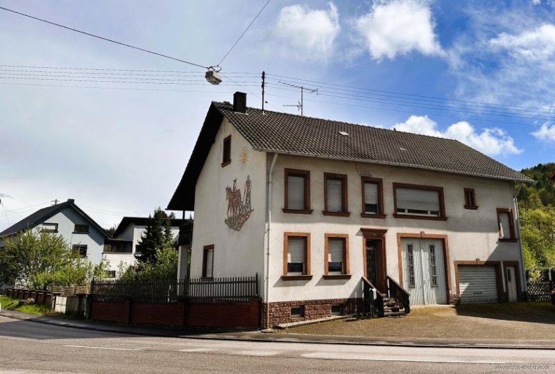 Beckingen Teilsaniertes großes Wohnhaus in Haustadt Haus kaufen