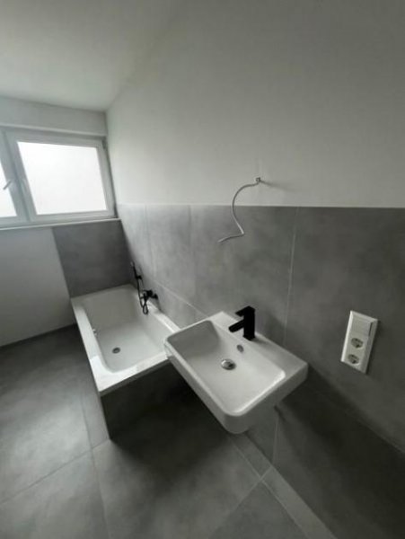 Schönenberg-Kübelberg KAPITALANLAGE - Neubau - MFH mit 6 WE - Ramstein Airbase nah - RENDITE - KFW40 Haus kaufen