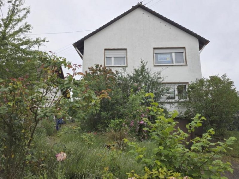 Pirmasens ObjNr:19384 - Freistehendes Zweifamilienhaus mit großem Garten Haus kaufen