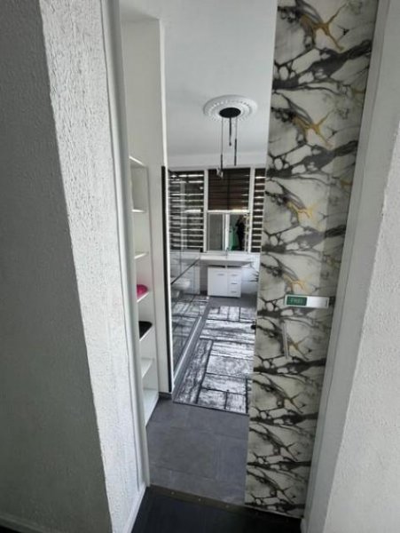 Pirmasens ZFH - mit 2 modernen Wohnungen - WG oder Mehrgenerationenhaus oder Leben und Arbeiten an einem Ort! Haus kaufen